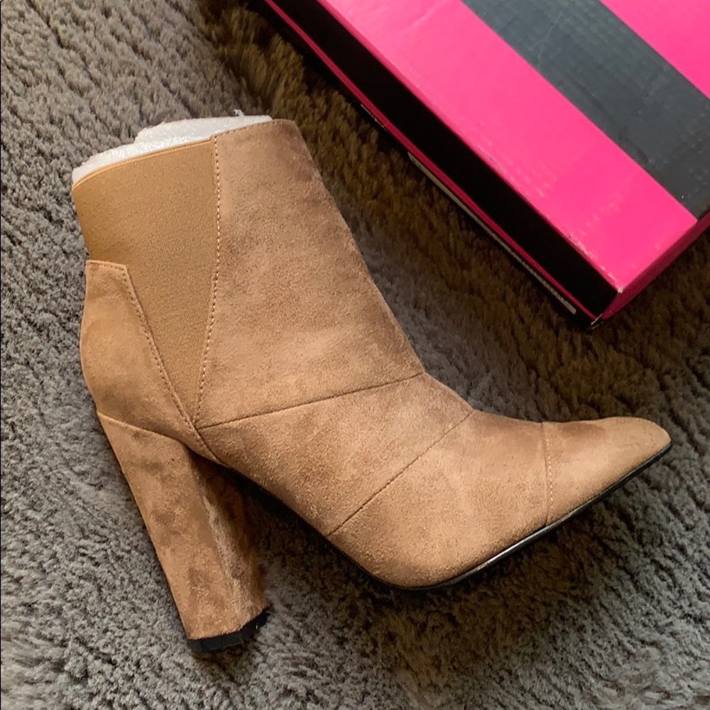 Michael Antonio Louis-Sue Nude boots